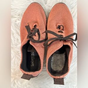 Arcopedico Women’s Size 41 Knit Lace Up Sneakers